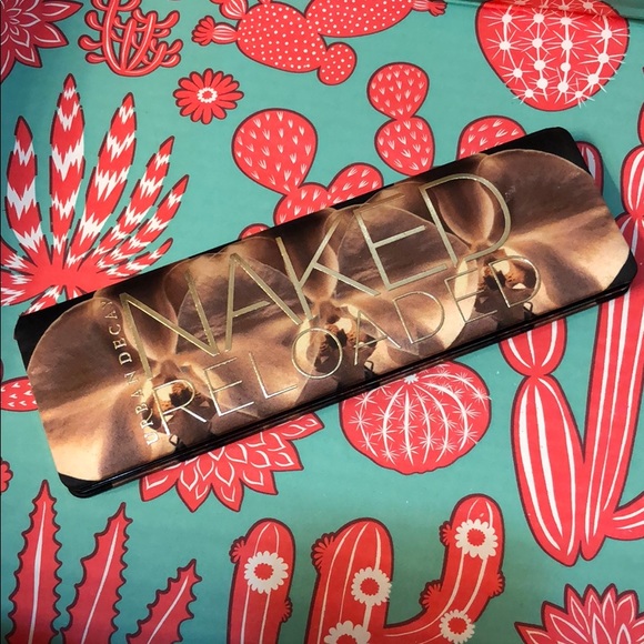 Naked Reloaded - Picture 1 of 5